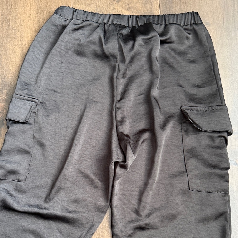 Girls Black silk Cargo Pocket Jogger Pants - Picture 6 of 7